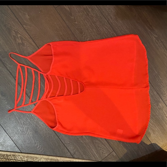 LOST APRIL small red top like new - Picture 6 of 6